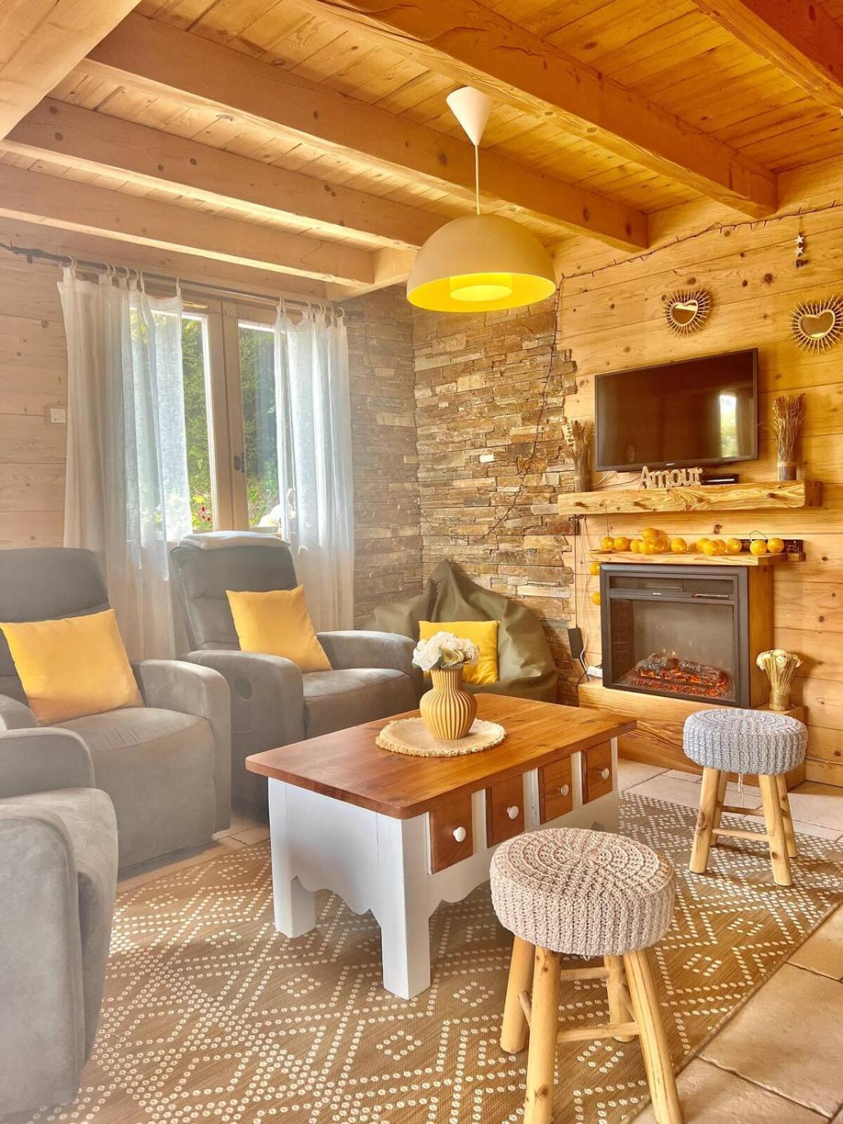 Charming Family Chalet For 8 People, With Private Hot Tub Les Clefs 외부 사진