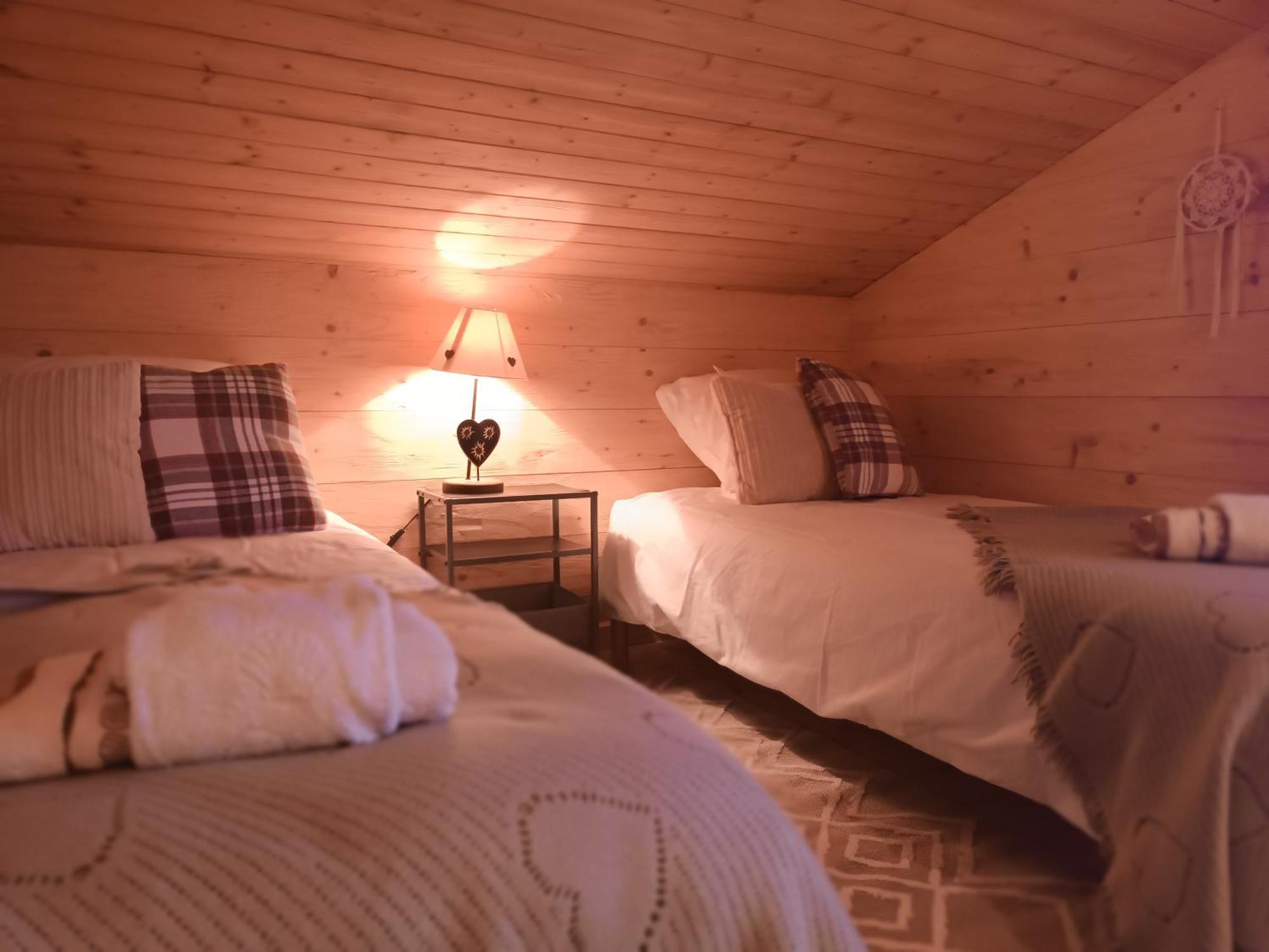 Charming Family Chalet For 8 People, With Private Hot Tub Les Clefs 외부 사진