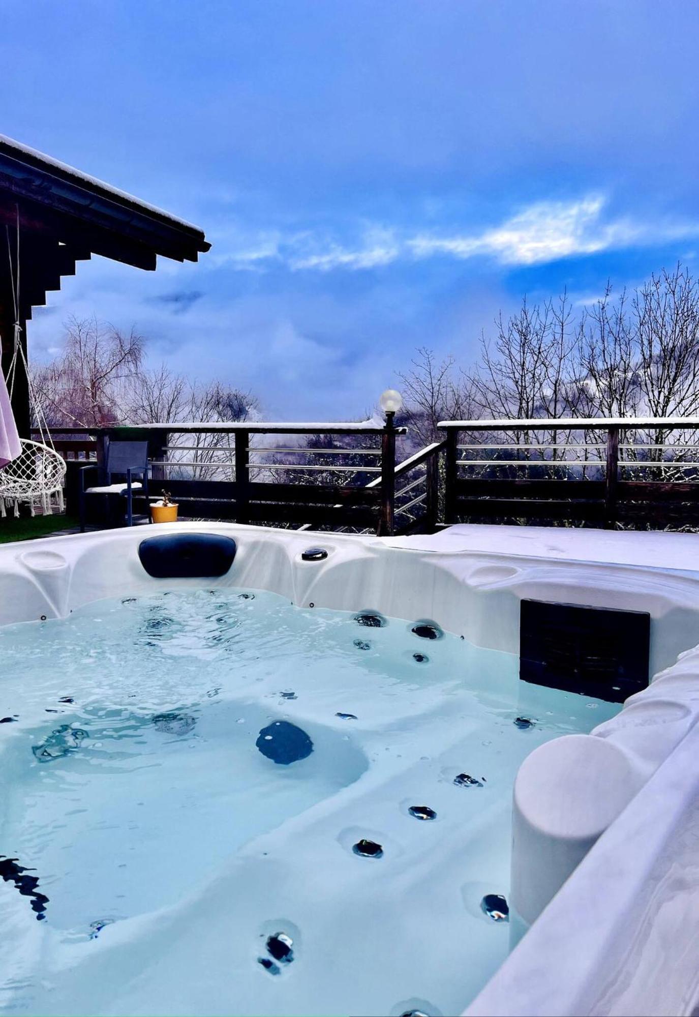 Charming Family Chalet For 8 People, With Private Hot Tub Les Clefs 외부 사진